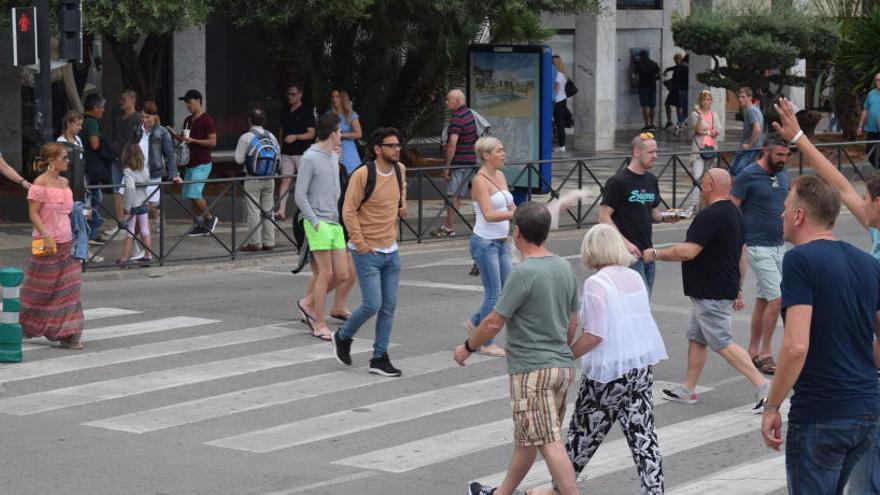 15.294 habitantes corresponden al saldo migratorio exterior positivo.