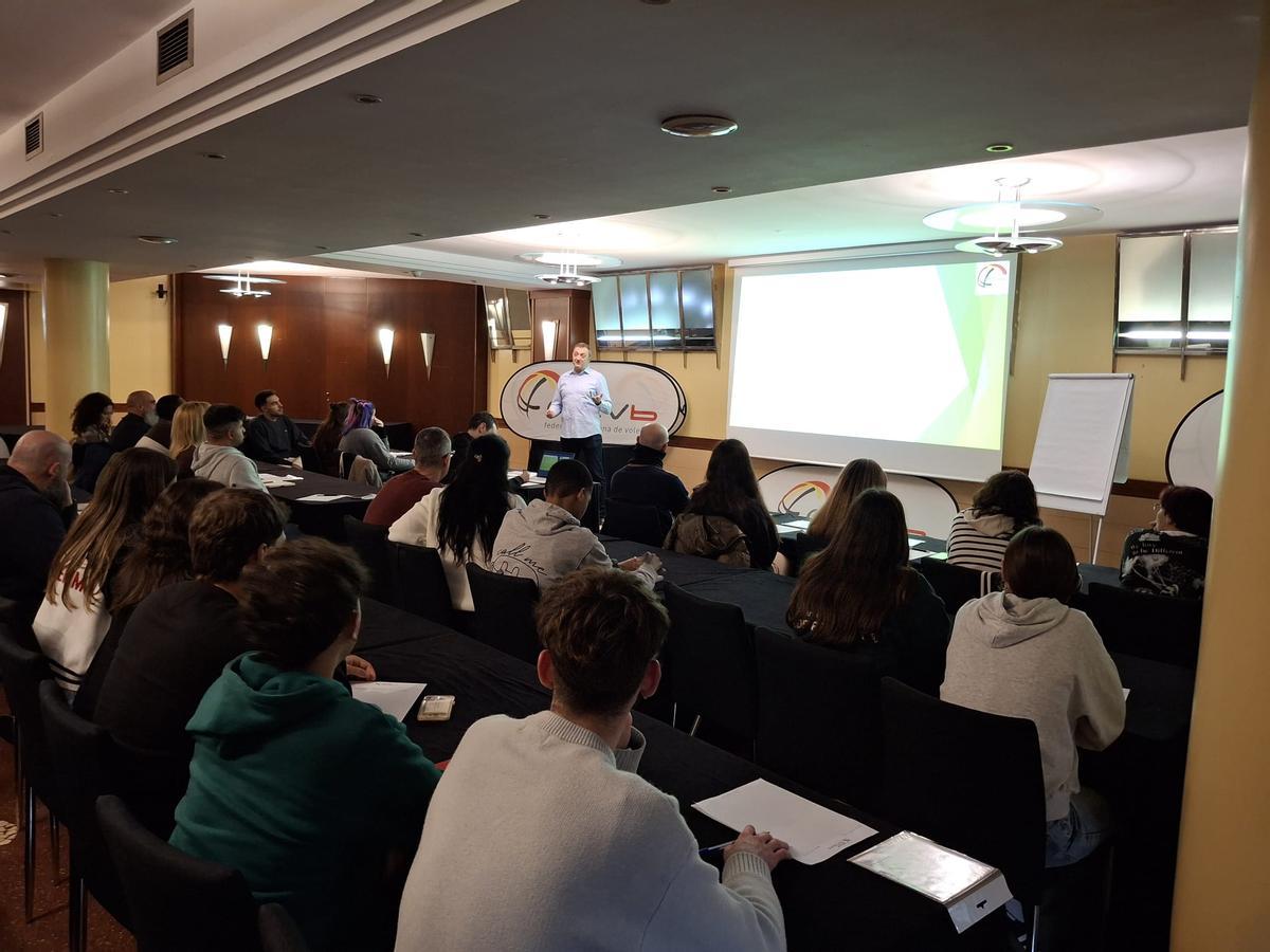 Xerrada de David Fernández, àrbitre internacional de la FIVB