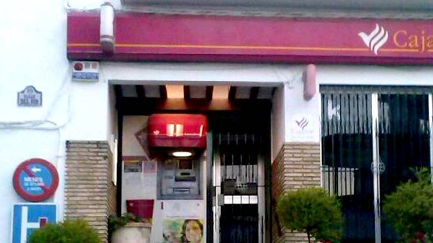 Arrestado el director de Cajasur por un desfalco