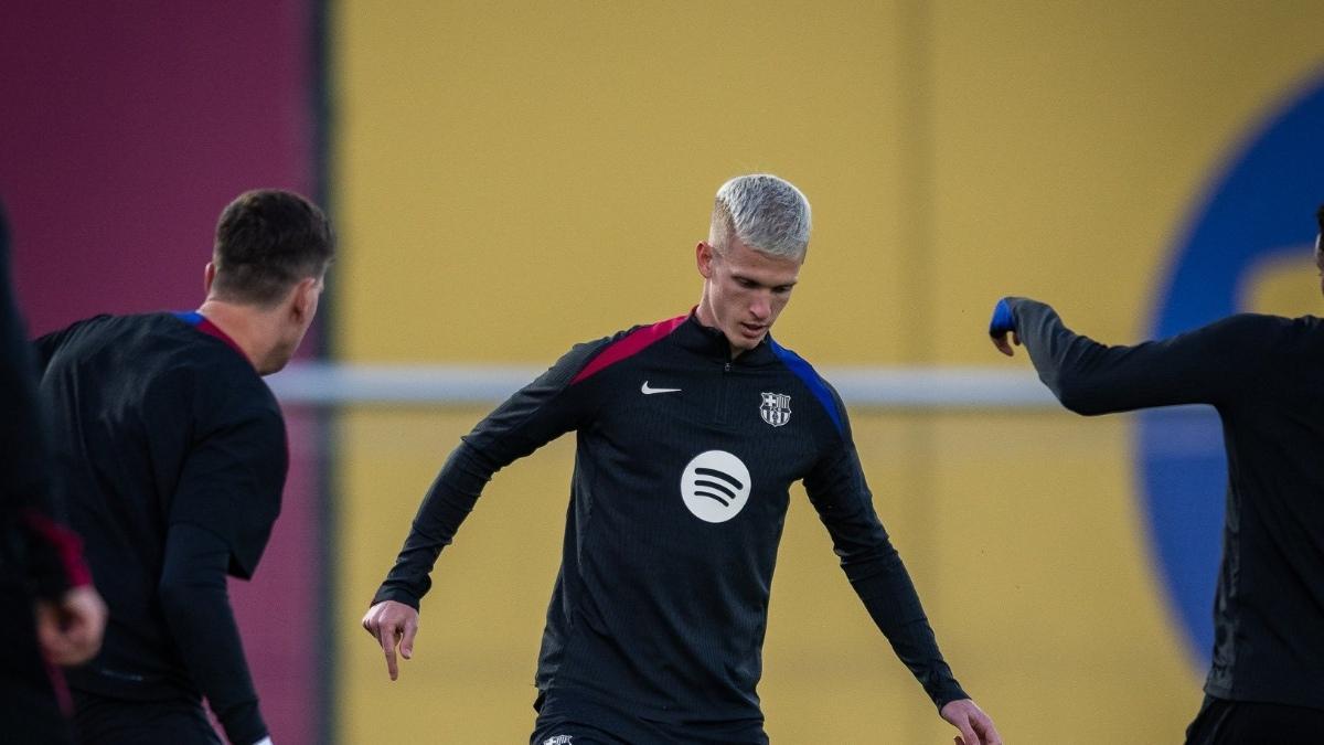 El primer entrenamiento de Dani Olmo como jugador libre