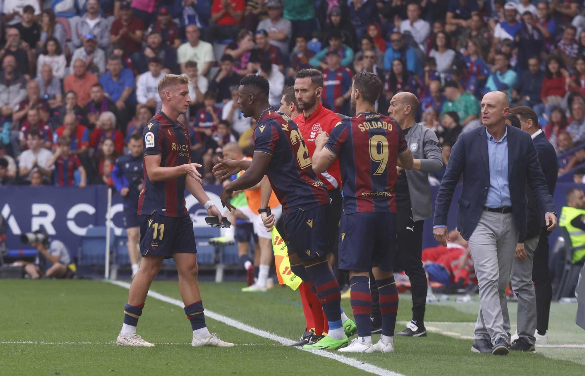 Las mejores imágenes del Levante UD - Deportivo Alavés