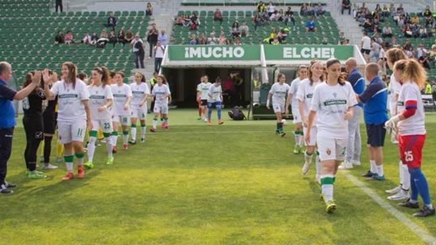 Pasillo de honor a las campeonas de Liga