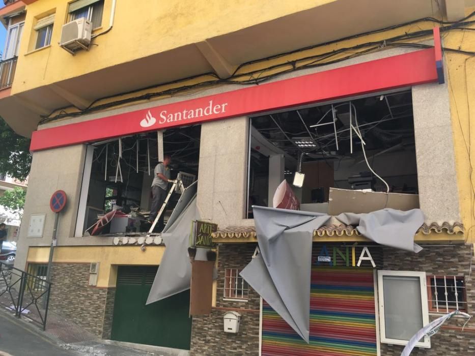 La Guardia Civil investiga la explosión de un cajero en La Cala.