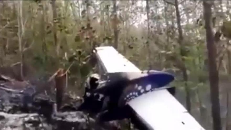 12 muertos al caer una avioneta en Costa Rica