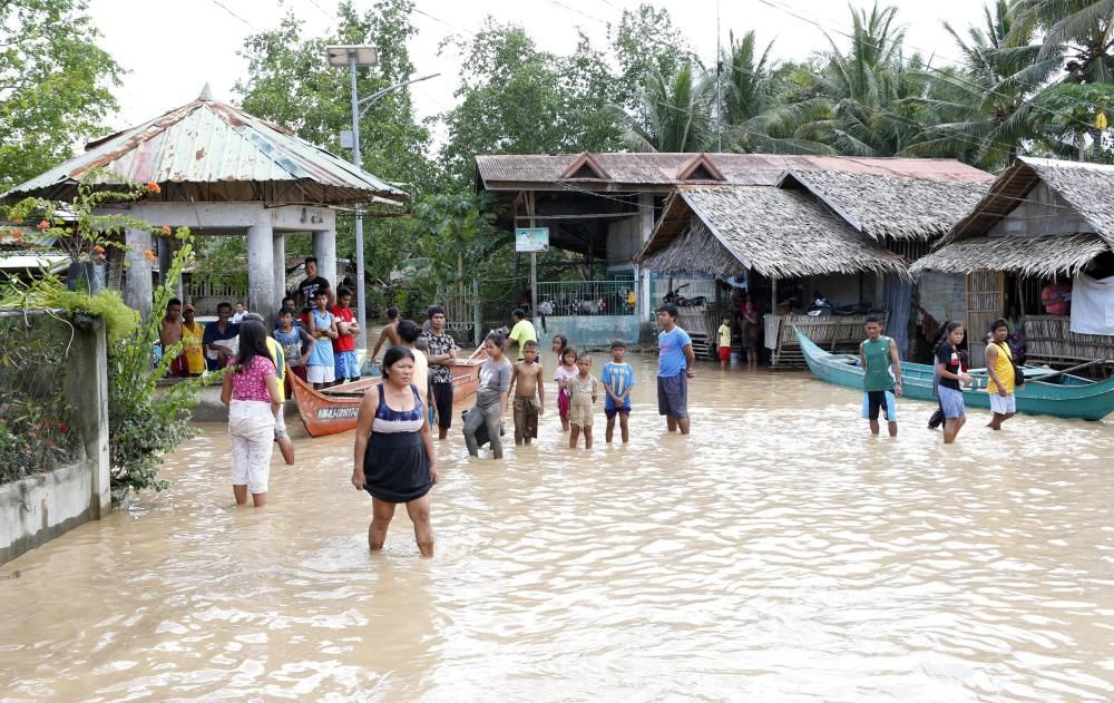 La tormenta tropical 'Tembin' azota Filipinas