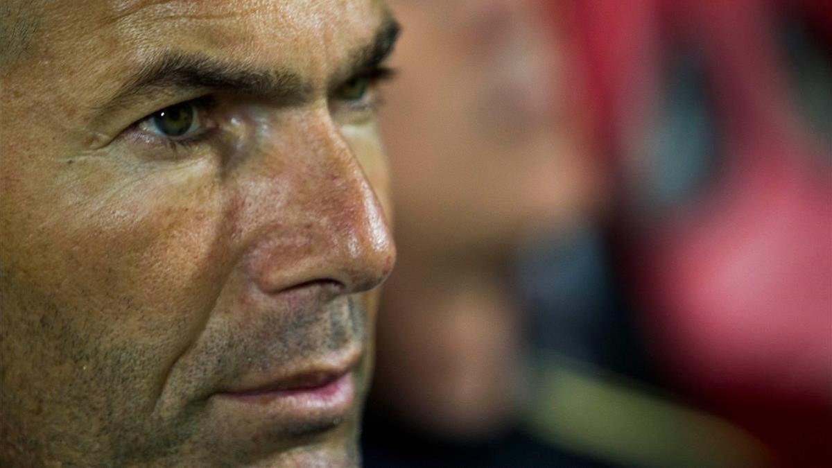 Zidane, en Son Moix durante el duelo con el Mallorca.