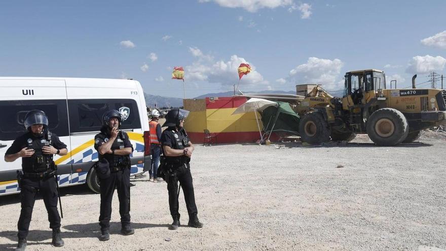 La Policía vuelve a Son Banya para derribar las casetas de los narcos