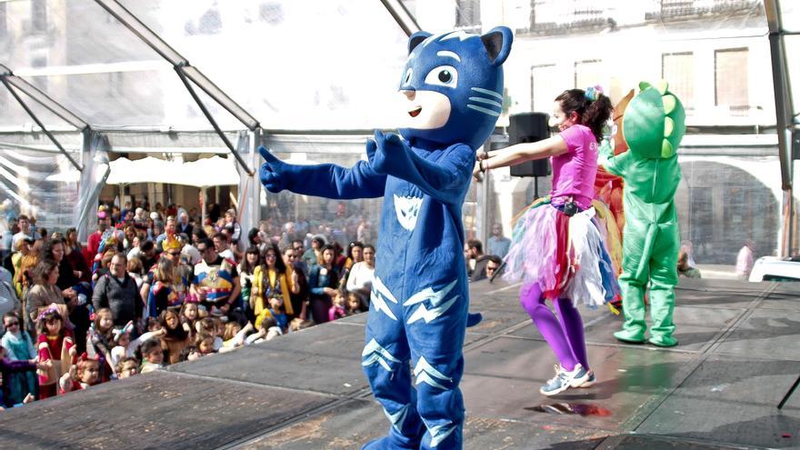 La carpa de Carnaval en Cáceres sale a concurso por 250 euros