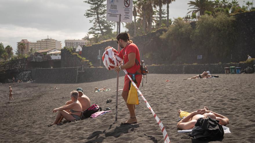 Playa Jardín reabre al baño tras diez meses cerrada por contaminación