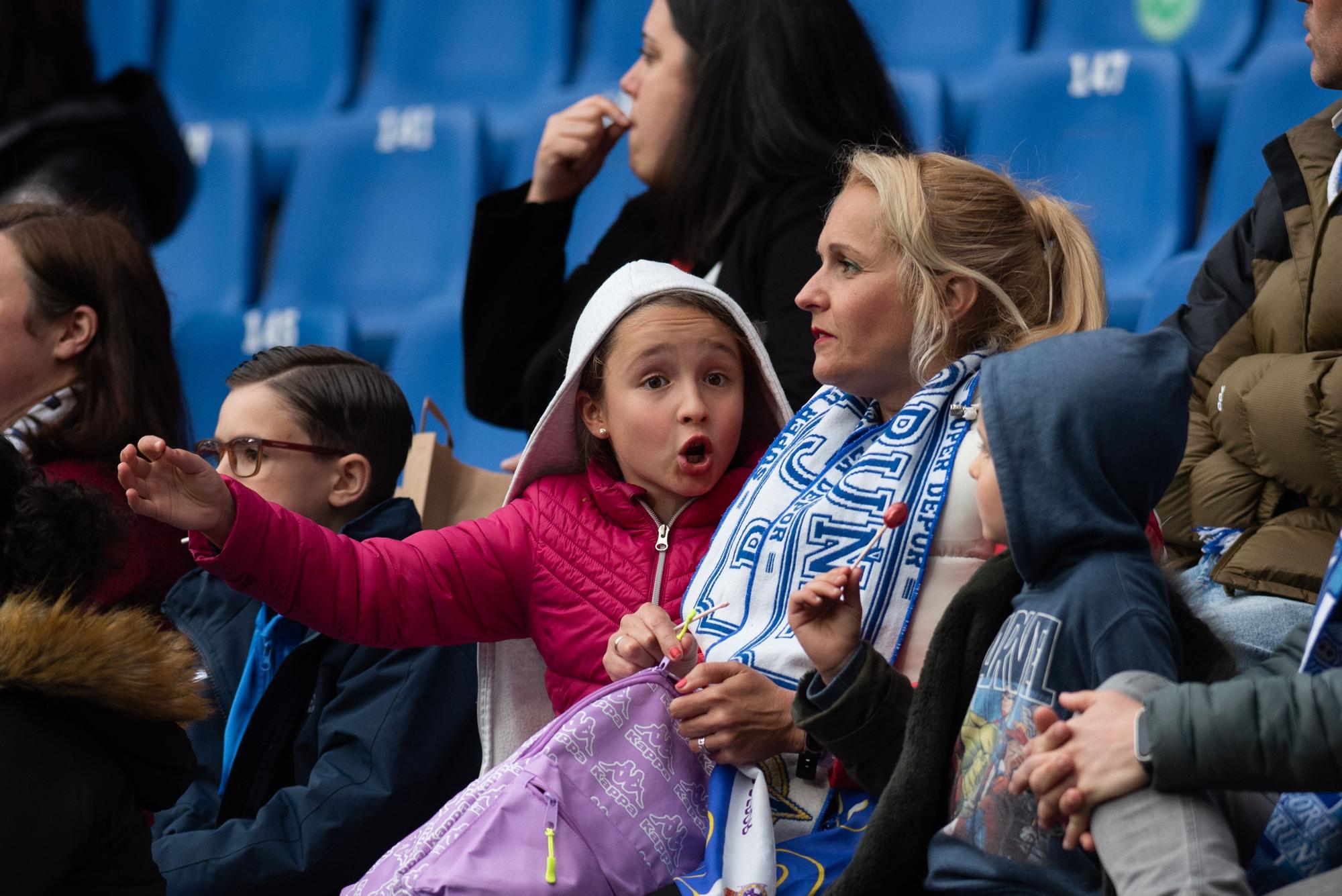 Casi 20.000 deportivistas disfrutan en Riazor con la victoria frente al Ceuta