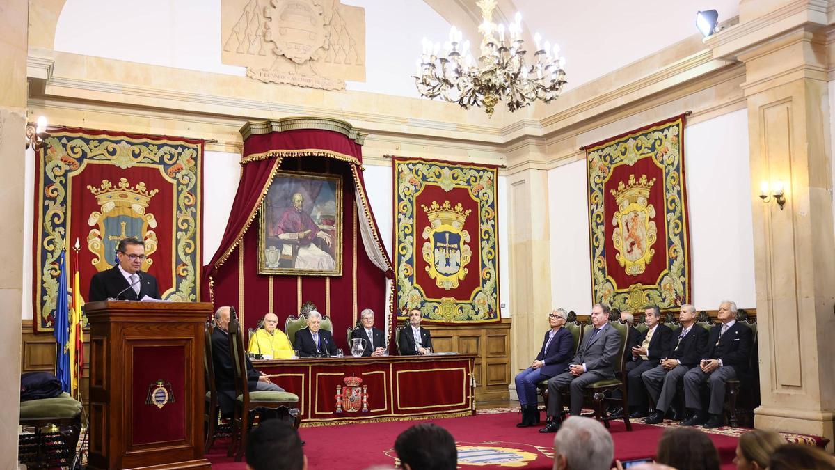 Luis Antuña ingresa en la Real Academia de Medicina de Asturias