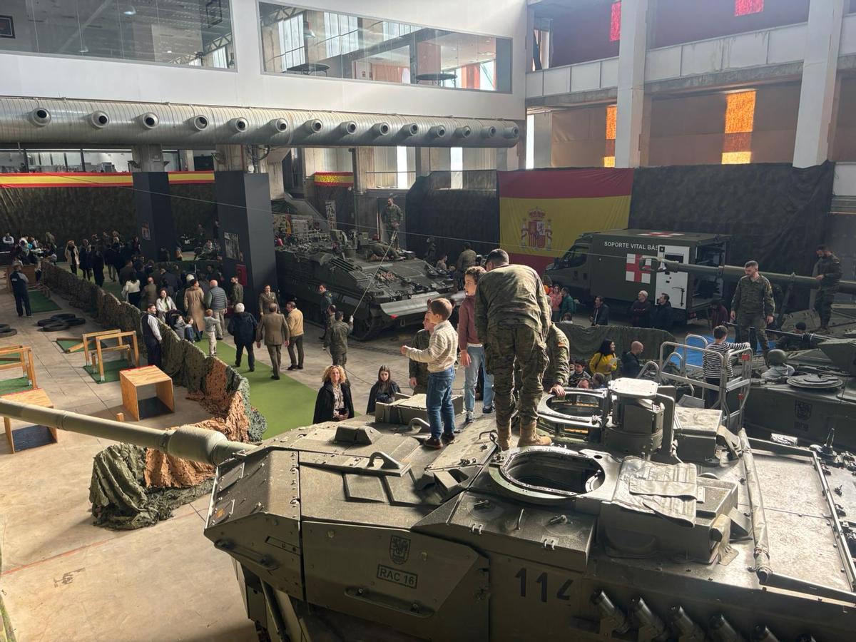 Uno de los espacios más visitados de Iberocio es la muestra del Ministerio de Defensa.