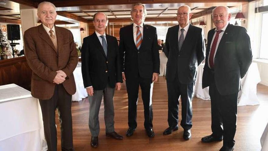 Los ingenieros de Caminos homenajean a cinco ilustres colegiados