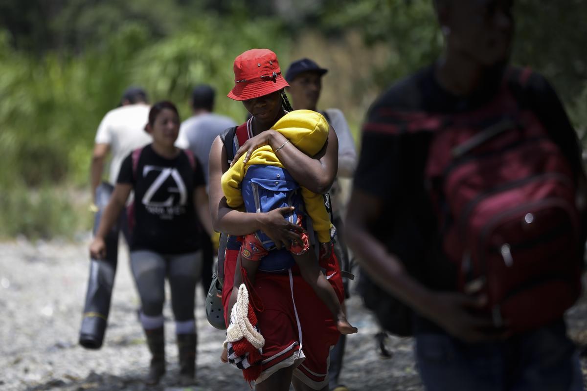 Niños migrantes guerreros para sobrevivir a la selva del Darién