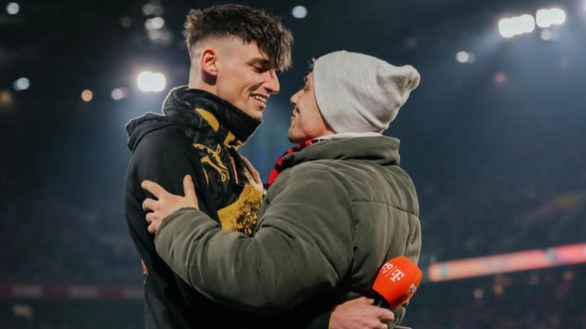 Pascal Kaiser pidiéndole matrimonio a su novio