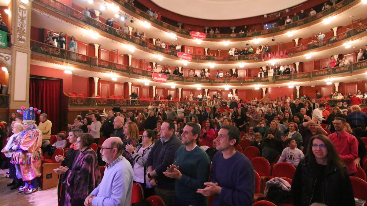 Público asistente a la gran final.