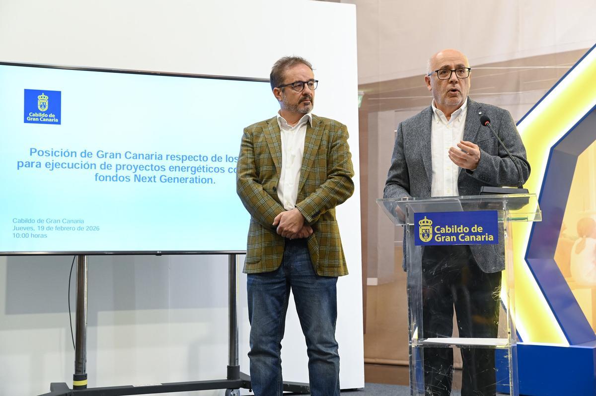 Raúl García Brink, consejero de Medio Ambiente, Energia y Clima,  y Antonio Morales,  presidente del Cabildo de Gran Canaria.