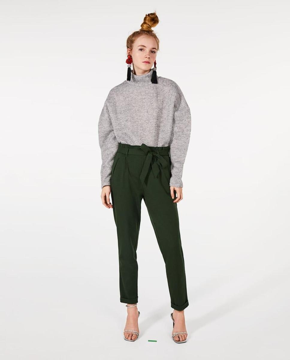 Pantalón con lazada de Zara