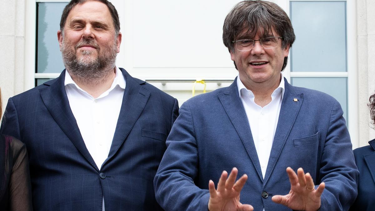 Carles Puigdemont y Oriol Junqueras reciben la notificación del TSJC