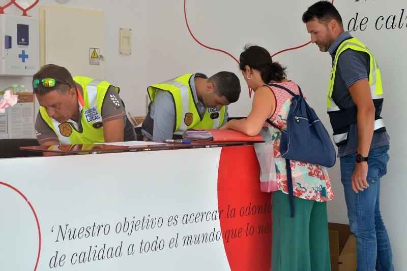 19/07/2018 LAS PALMAS DE GRAN CANARIA. Desahucio e incautación de historiales en la clínica de iDental. SANTI BLANCO  | 19/07/2018 | Fotógrafo: Santi Blanco