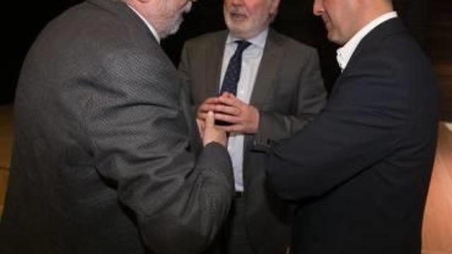 Alcaraz, Gisbert y Bellido, en un acto en Alicante.