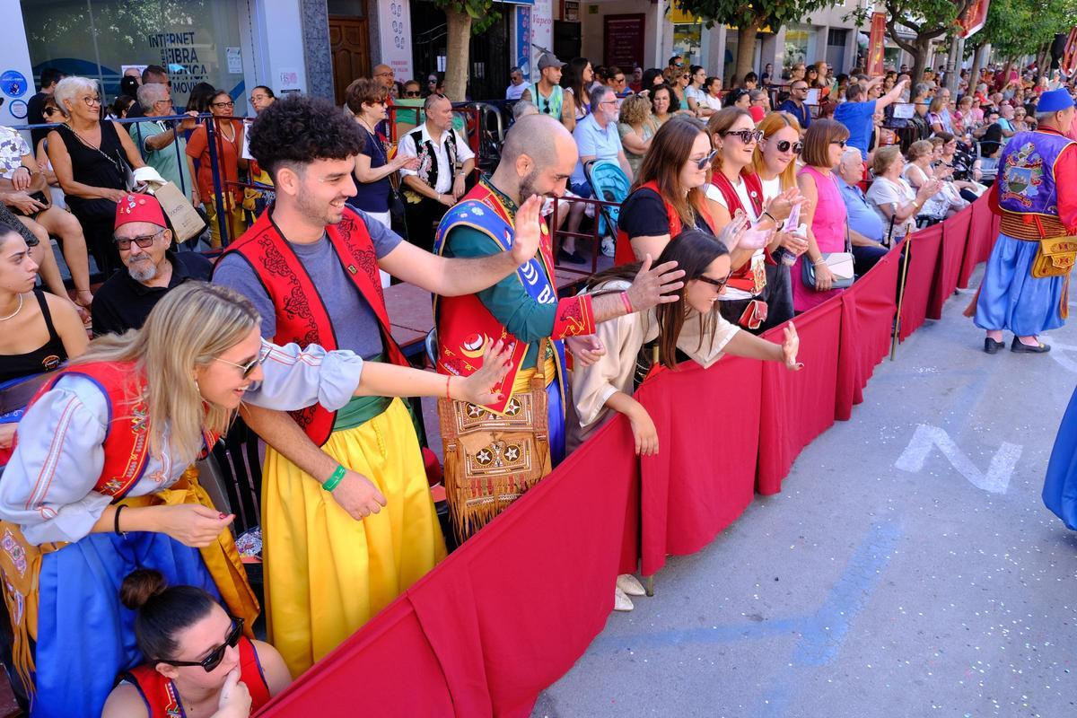 Búscate en los últimos años en las tribunas de Moros y Cristianos de Villena