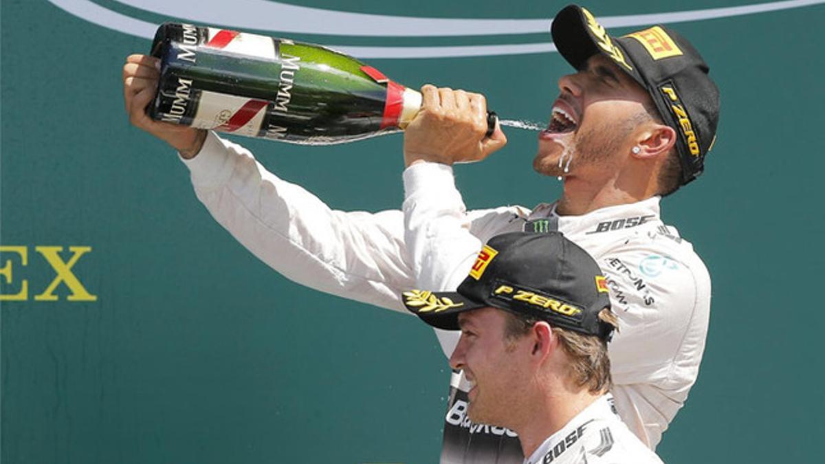 Hamilton celebra la victoria en Silverstone