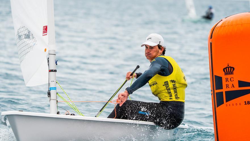 El alicantino Gonzalo Suárez gana el Campeonato de España de ILCA 7 y la Olympic Week en Alicante