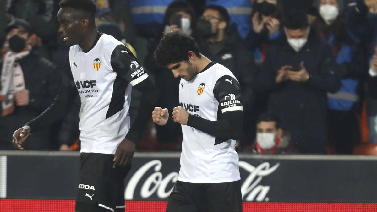 Guedes, en el partido entre el Valencia CF y el Sevilla CF