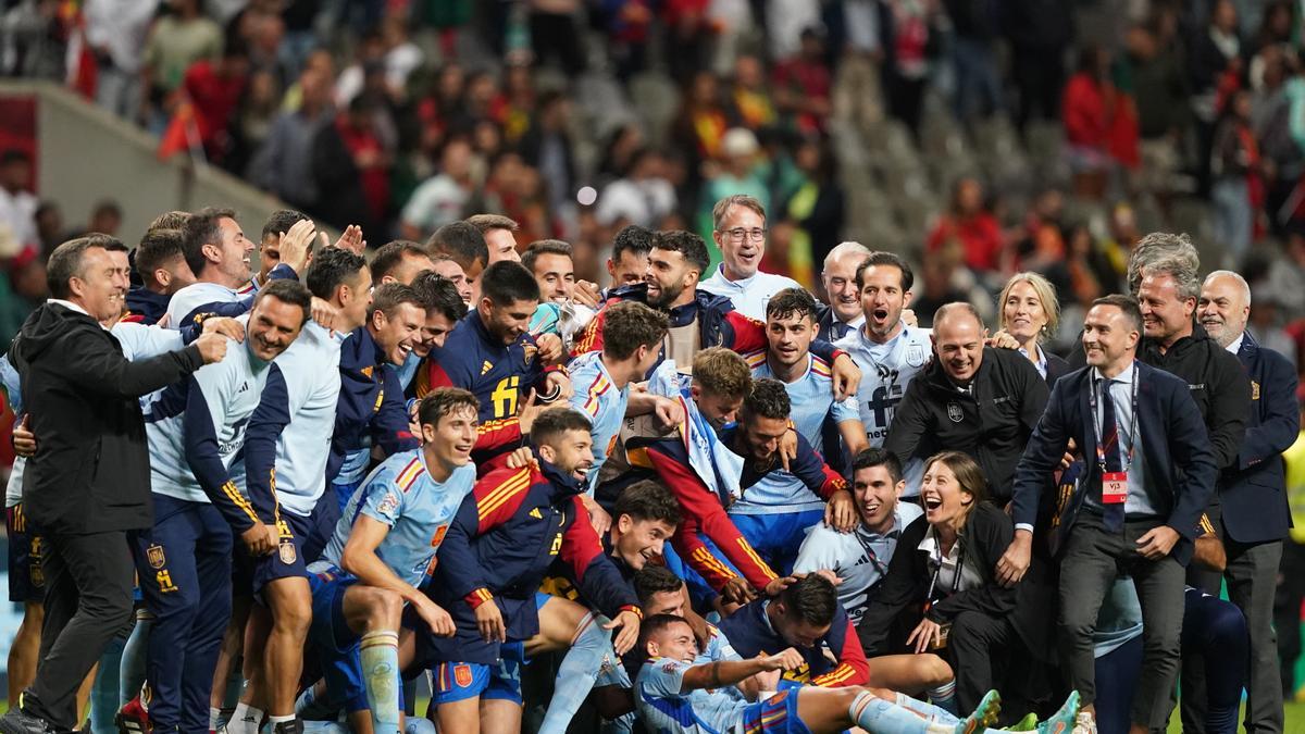 Los jugadores celebran la victoria frente a Portugal