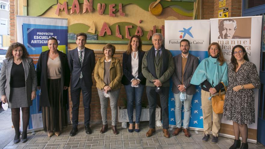 La presentación de la VI edición de 'Literatura en las aulas: Escuela de articulismo', organizado por la Fundación Manuel Alcántara y la Fundación &quot;la Caixa&quot;