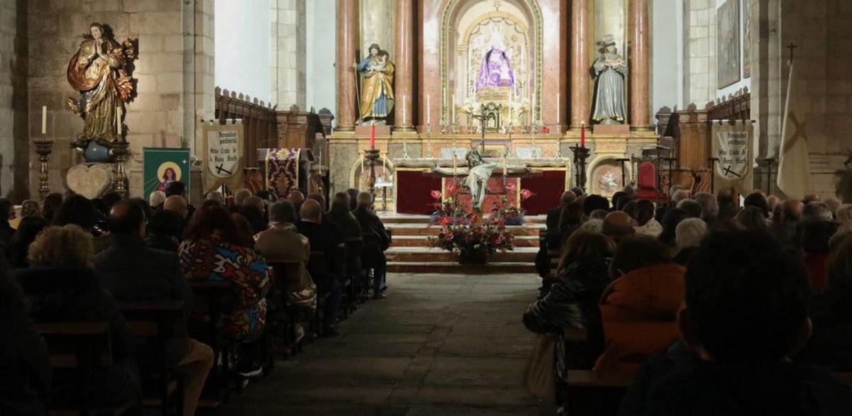 La Esperanza estrena triduo