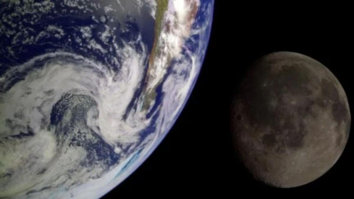 Imagen compuesta de la Tierra y la Luna a partir de datos de Galileo.