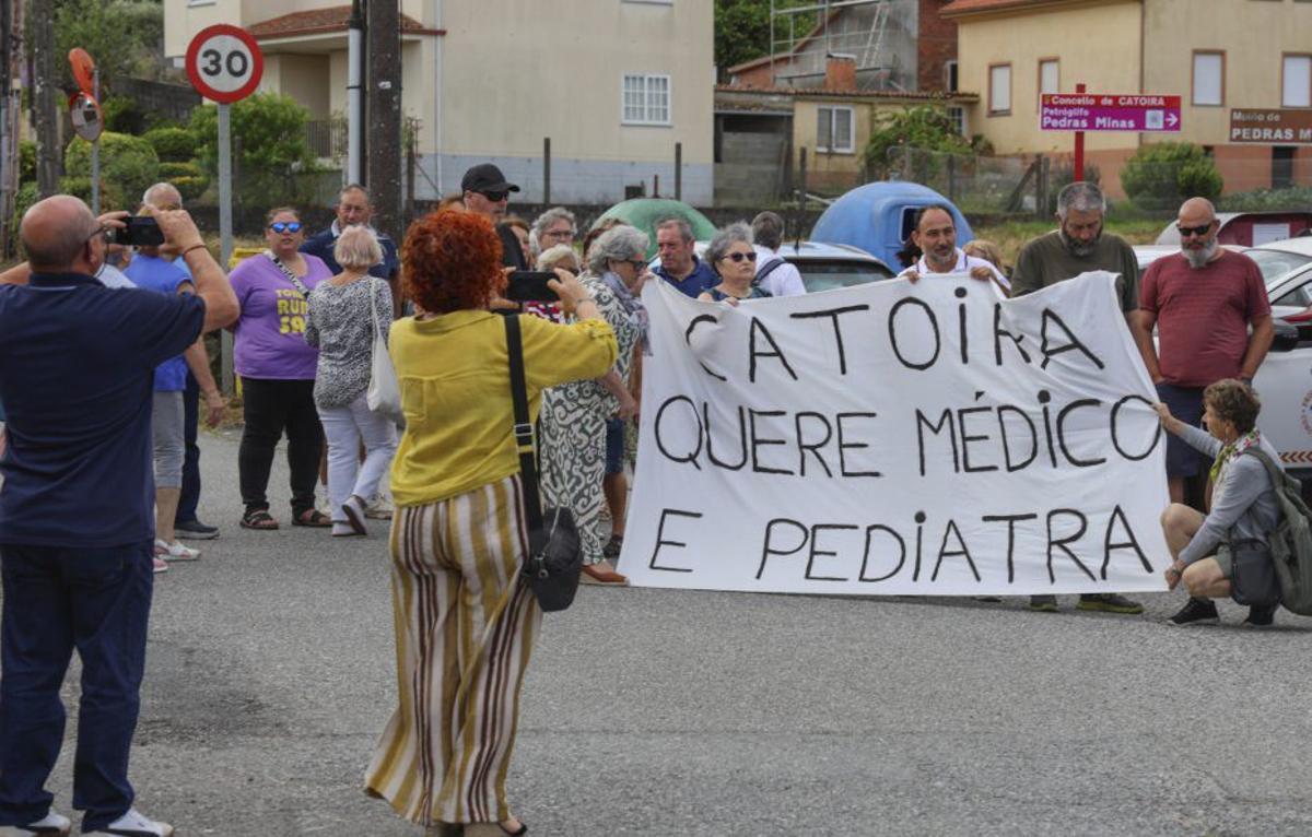Una de las protestas desplegadas en Catoira. | IÑAKI ABELLA
