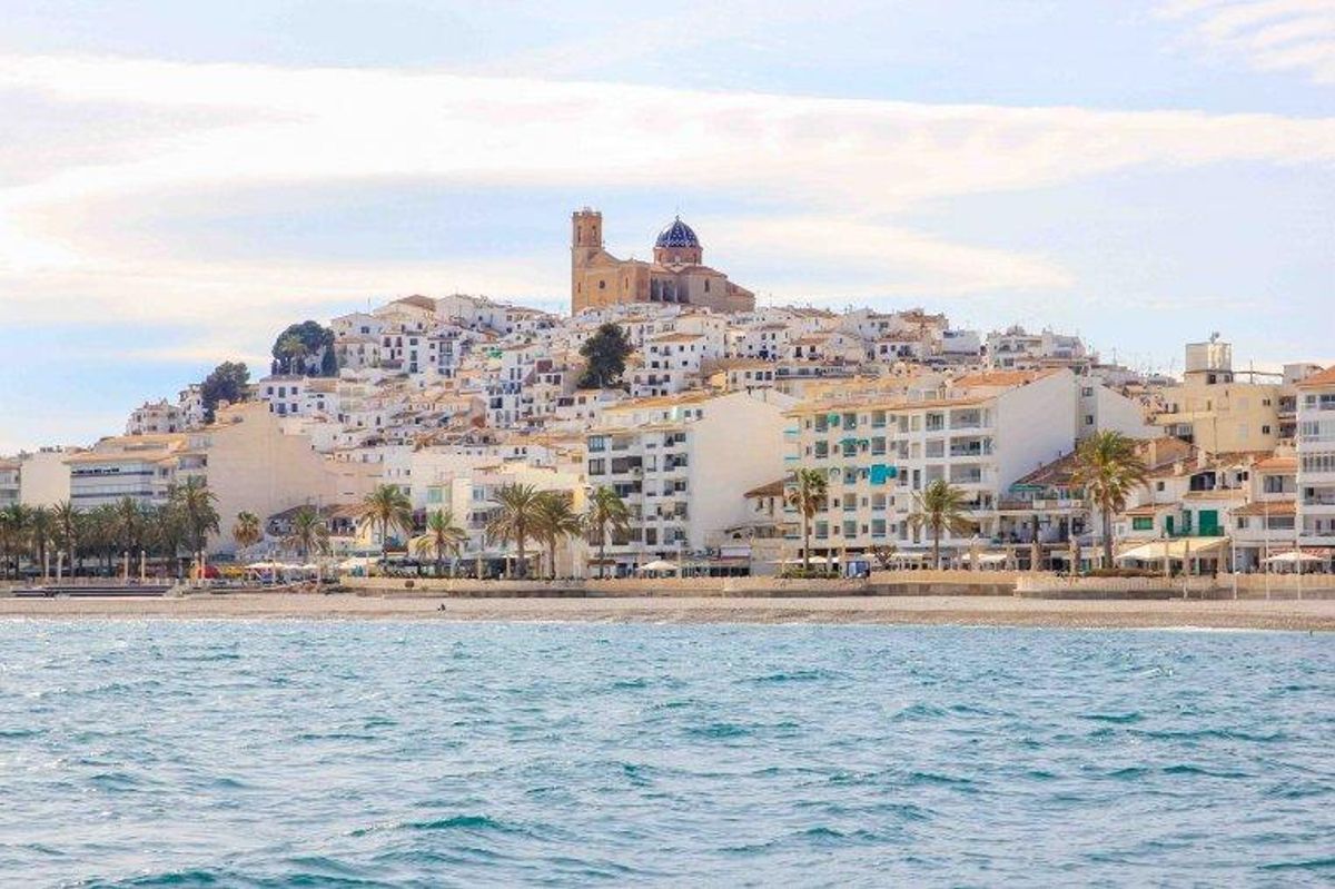 La Costa Blanca es un ejemplo paradigmático del poder transformador del turismo.