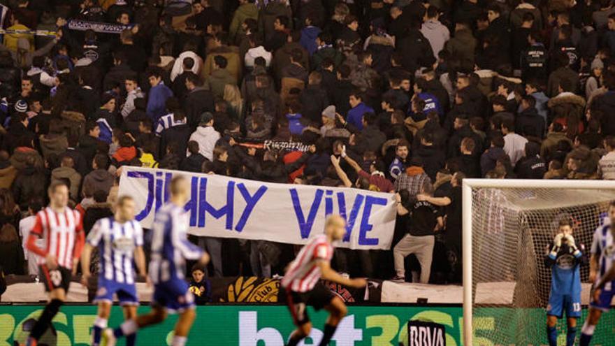 Los Riazor Blues podrán entrar en Balaídos con sus distintivos