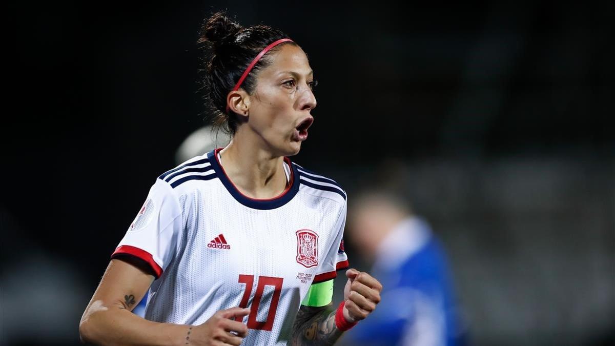 Jennifer Hermoso celebra uno de sus tres goles a Moldavia.