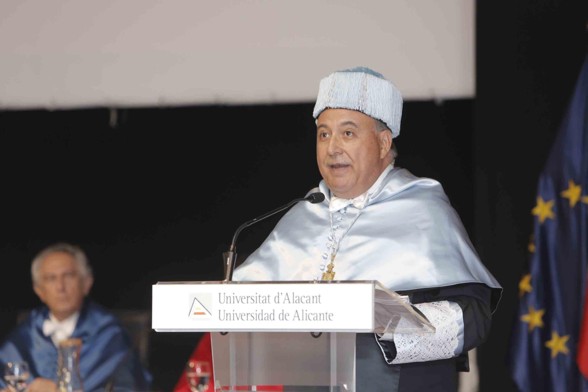 Investidura como doctores honoris causa de la UA al profesor de Matemática Aplicada Joachim Rosenthal, y al profesor emérito de la Universidad de València, Antoni Ferrando Francés