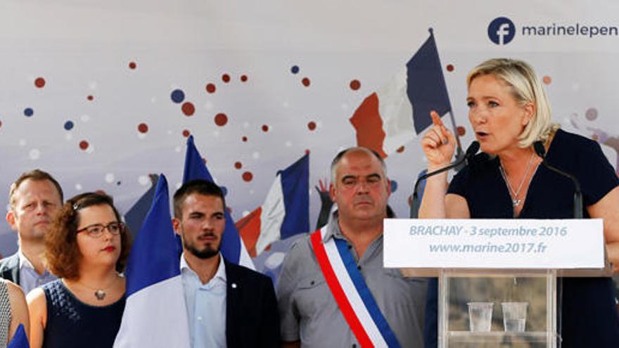 Marine Le Pen, en un mitin este sábado en Brachay, Francia.