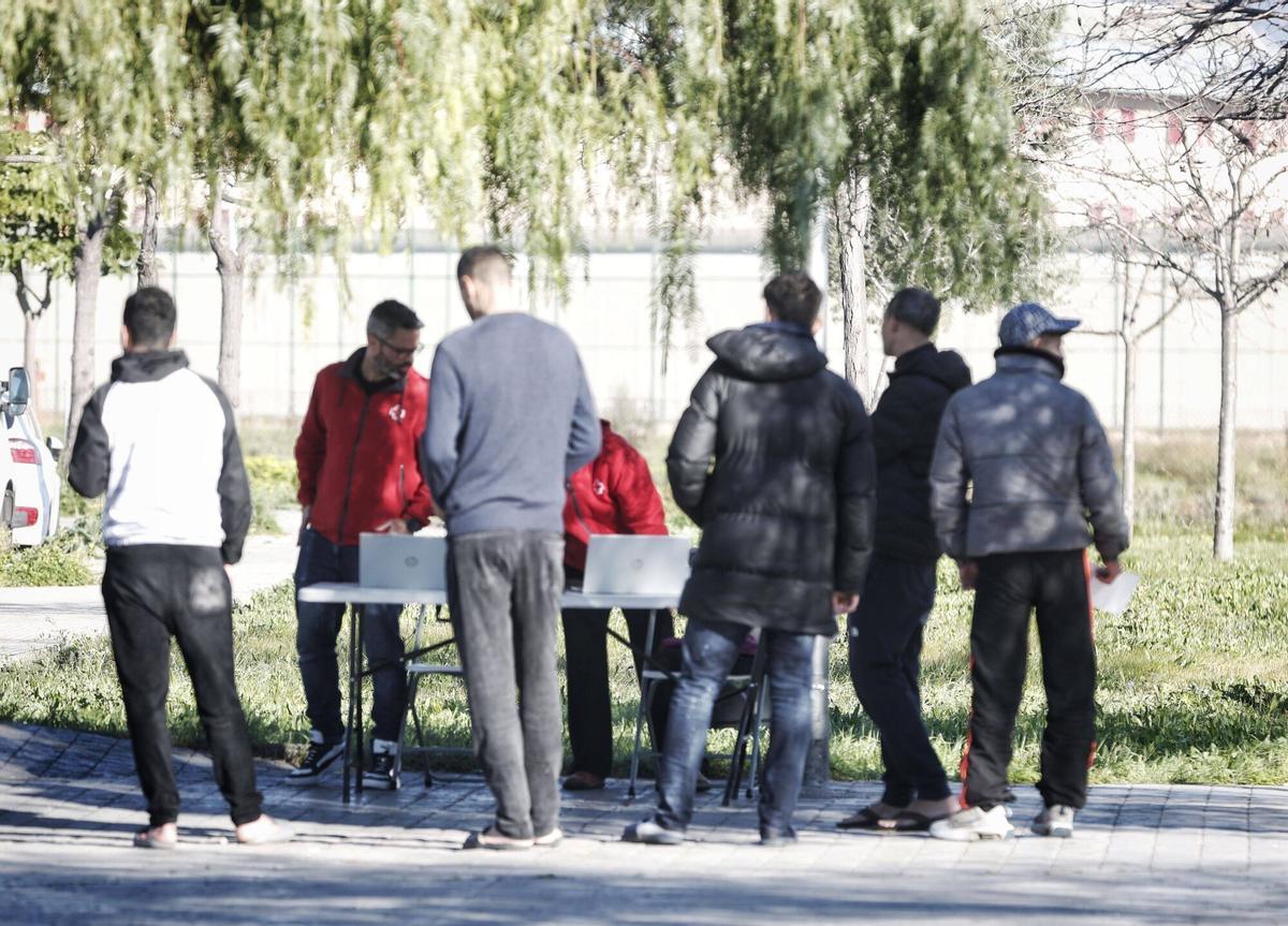 Amplio dispositivo policial en la antigua cárcel de Palma