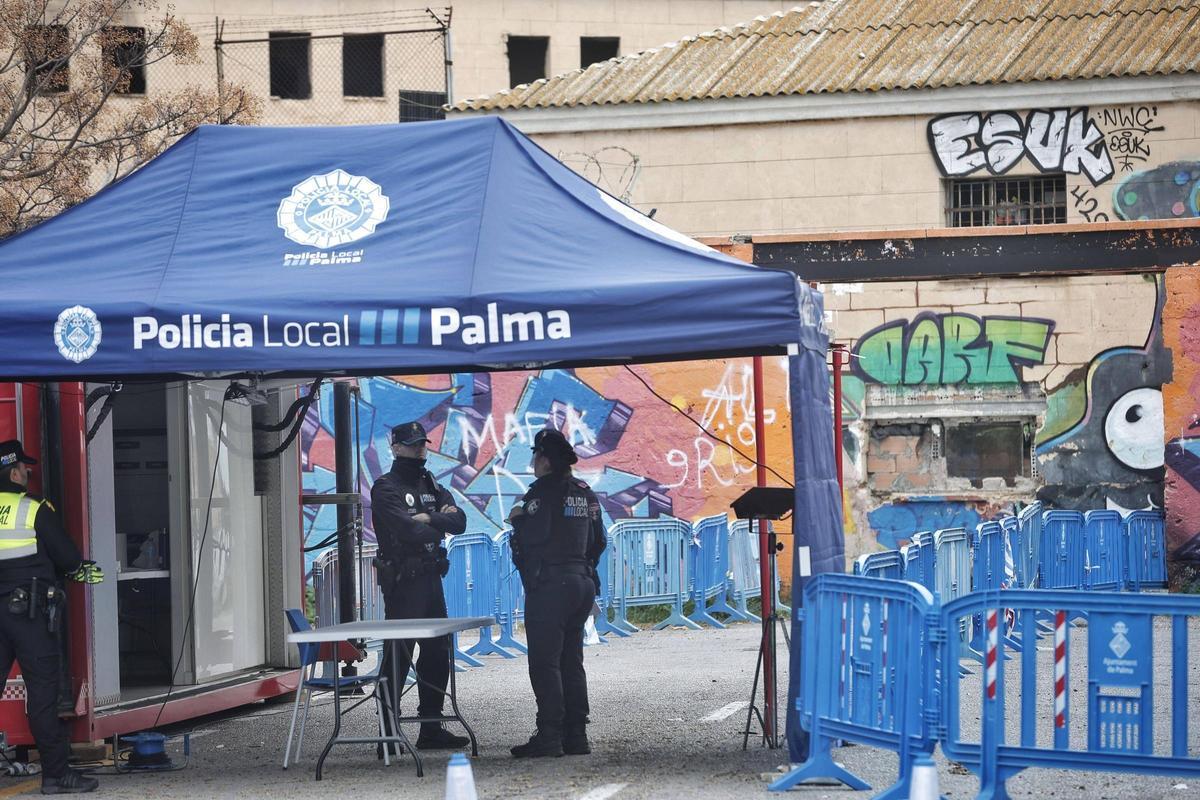 El control policial en los accesos continuaba hoy.