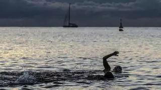 De las piscinas al mar