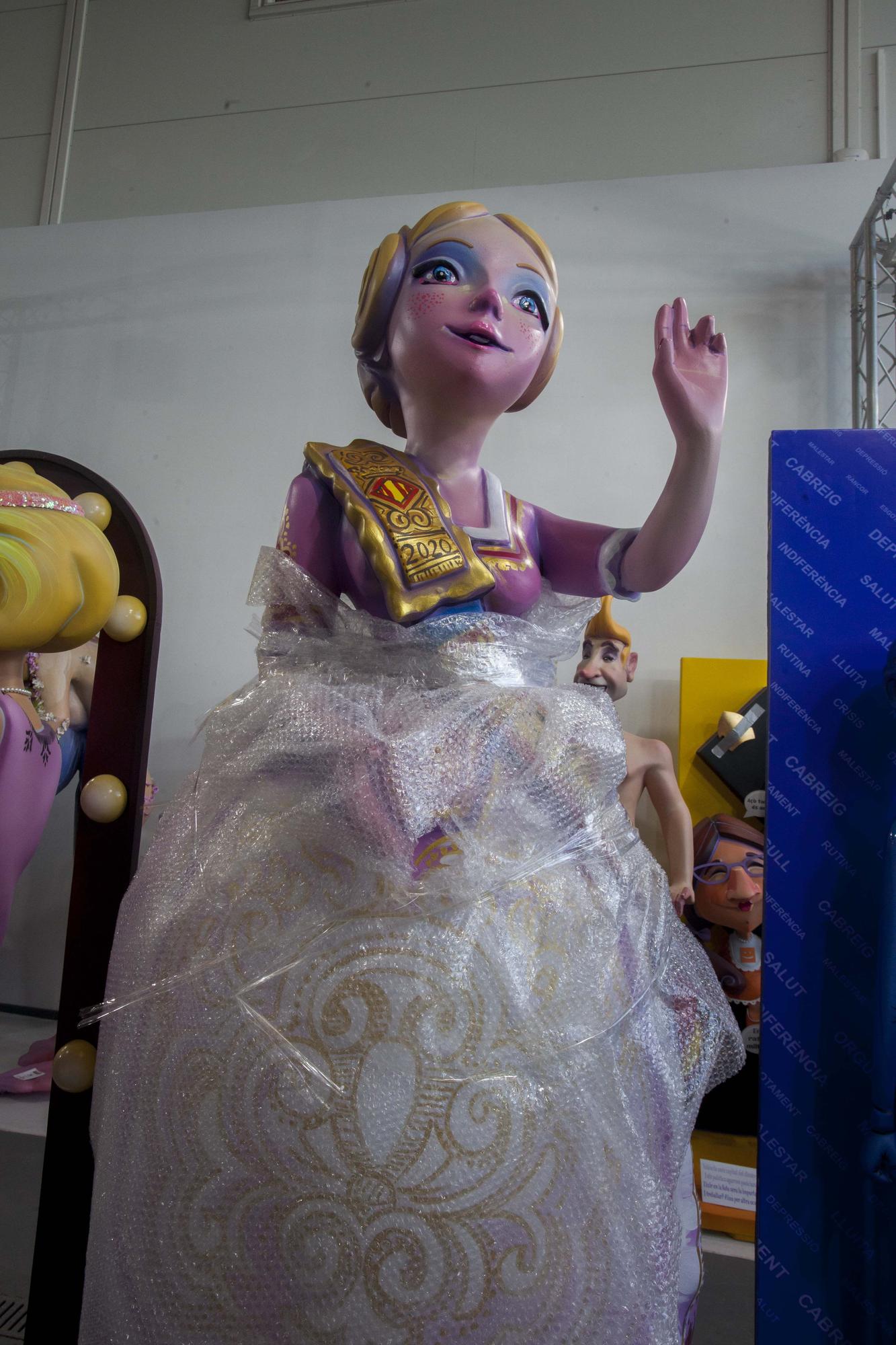 Fallas 2021. La actualidad en una Exposición del Ninot de dos años