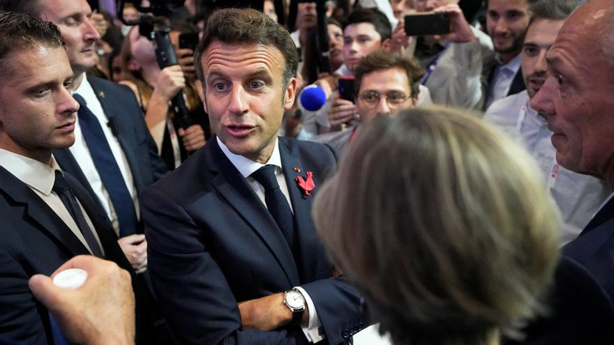 Francia decide su futuro Parlamento en el duelo entre Macron y Mélenchon
