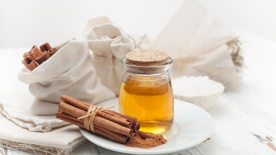 ¿Por qué todos hablan de la infusión de canela y miel? Te contamos para qué sirve