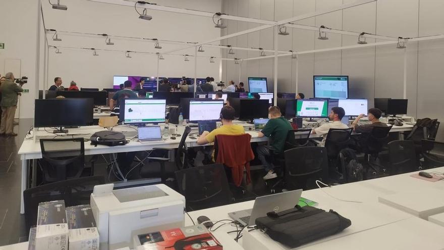 Elecciones de Andalucía del 17M, última hora: los colegios electorales abren a las 9.00 horas