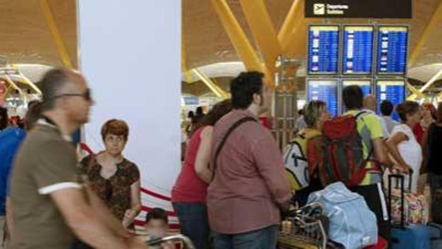 Colas en el aeropuerto de Barajas.