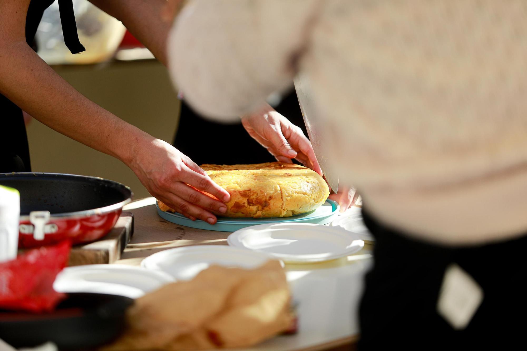 Mira aquí todas las fotos del concurso de la tortilla en Ibiza