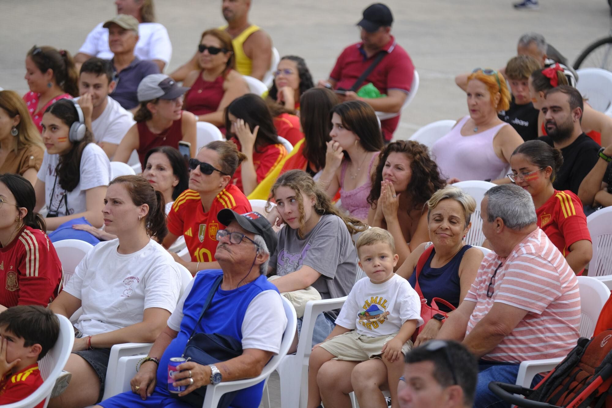 Ambiente de la final de la Eurocopa femenina de fútbol 