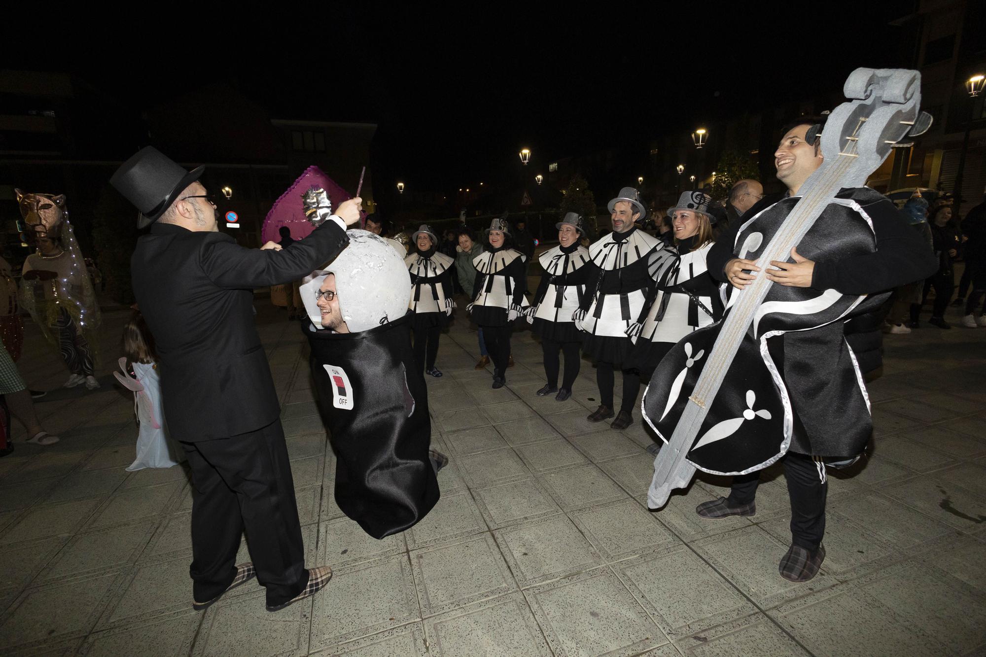 En imágenes: así fue la gran fiesta nocturna del Antroxu en Posada de Llanera